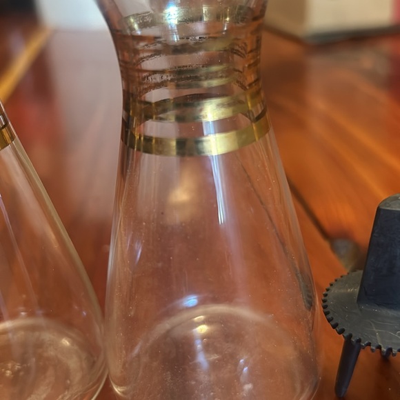 True Vintage (1960’s at least) Pyrex Oil and Vinegar Bottles - Picture 4 of 6